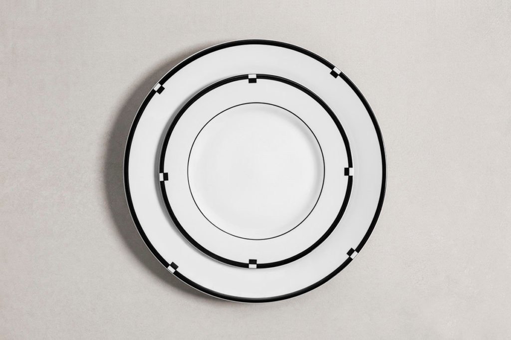 Plato Playo 27 cm- Porcelana Tsuji -7321- con Borde Negro